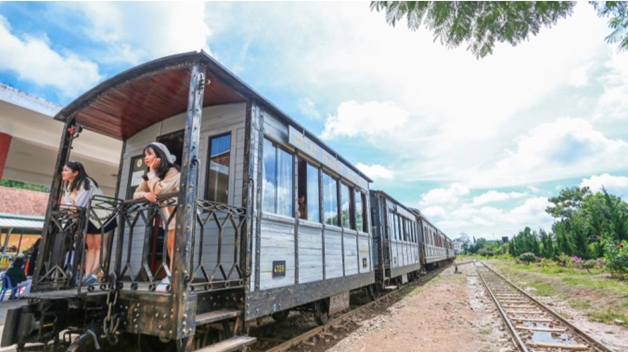 Chuyến tàu di sản Đông Dương sẽ khác hoàn toàn với những hành trình bằng xe lửa thông thường