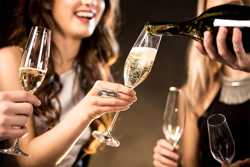 Champagne là 'linh hồn' của nhiều bữa tiệc