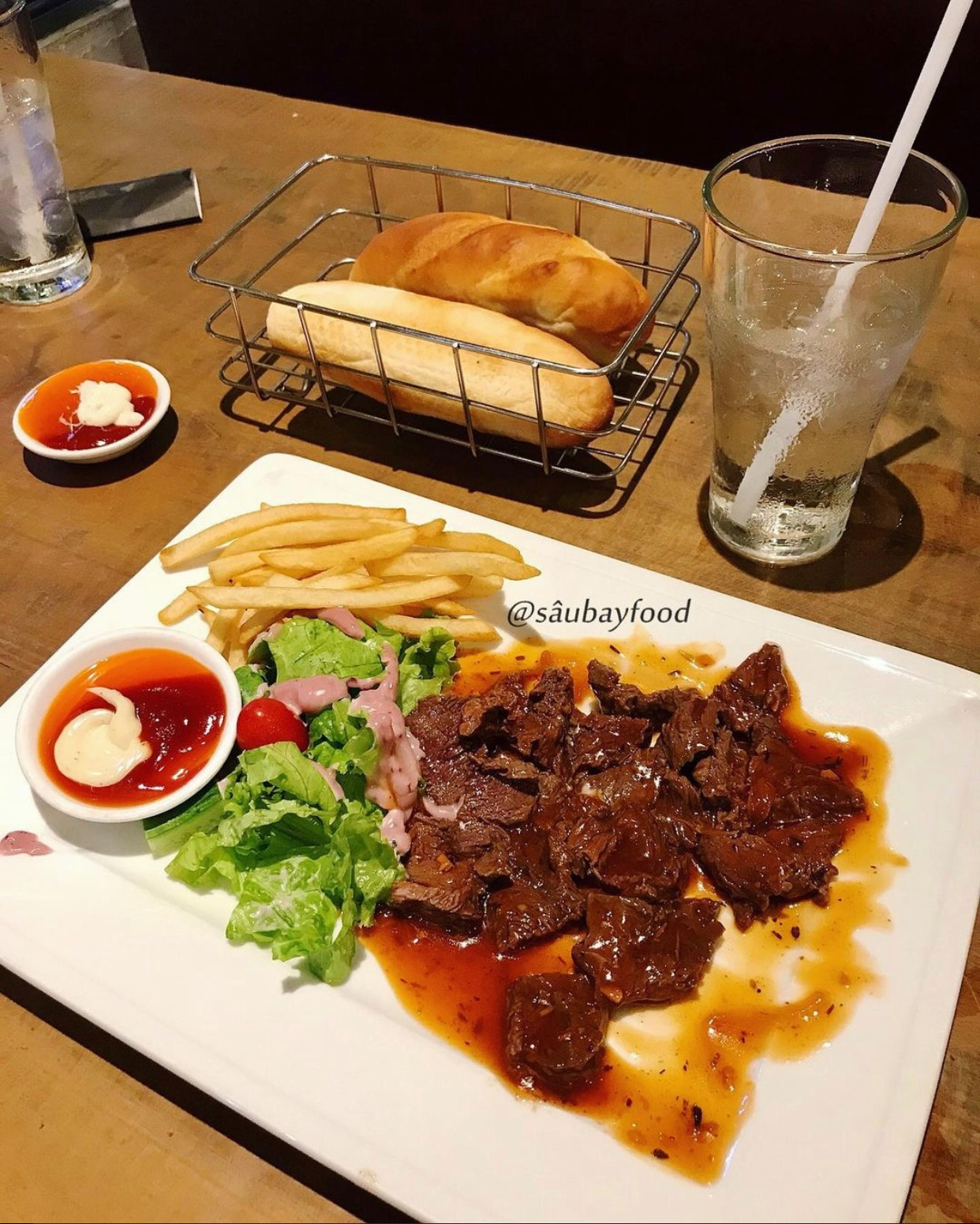 Ảnh: @saubayfood.