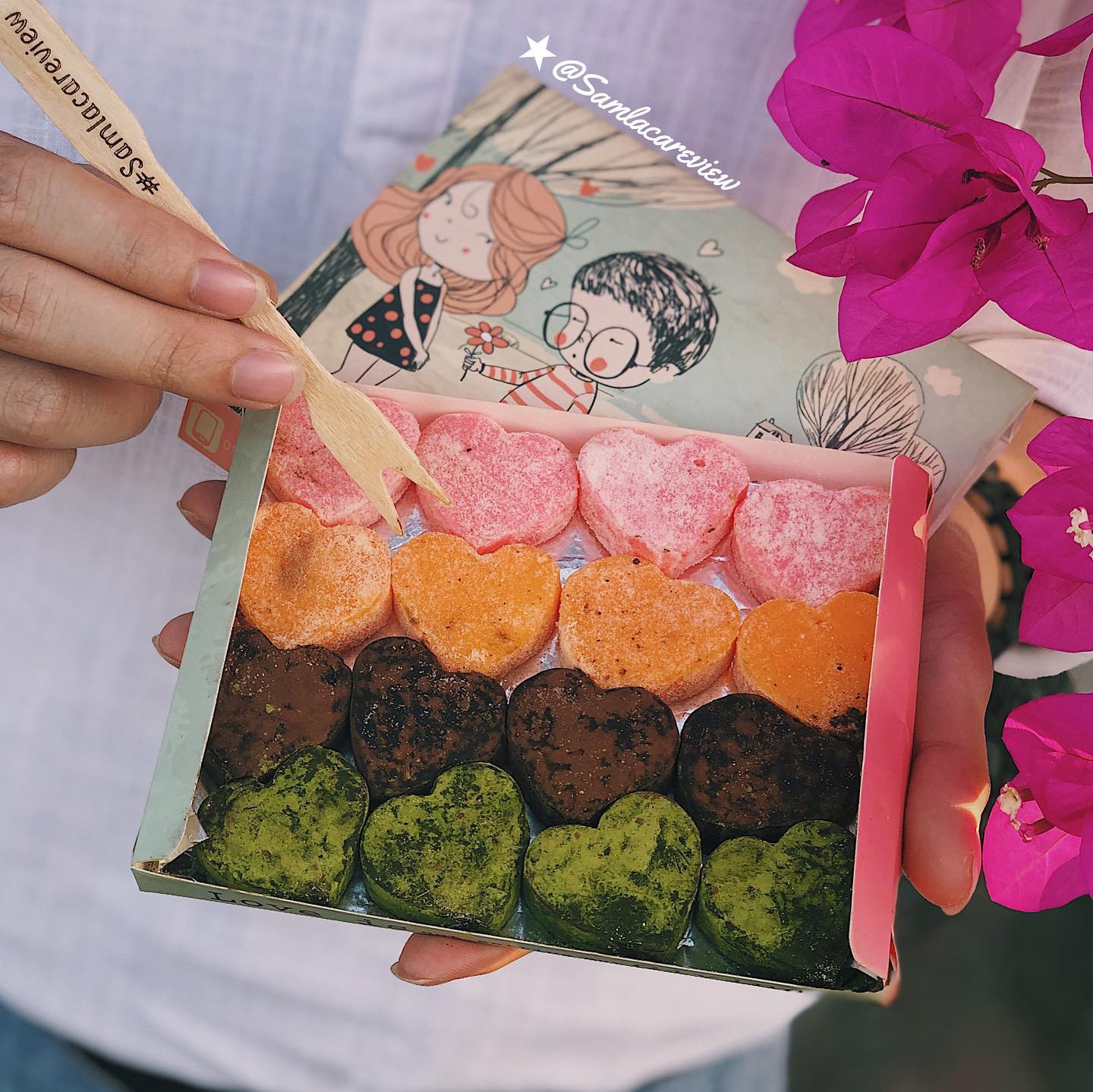 Một hộp chocolate 10 vị có giá từ 200-300 nghìn. Ảnh: @samlacareview