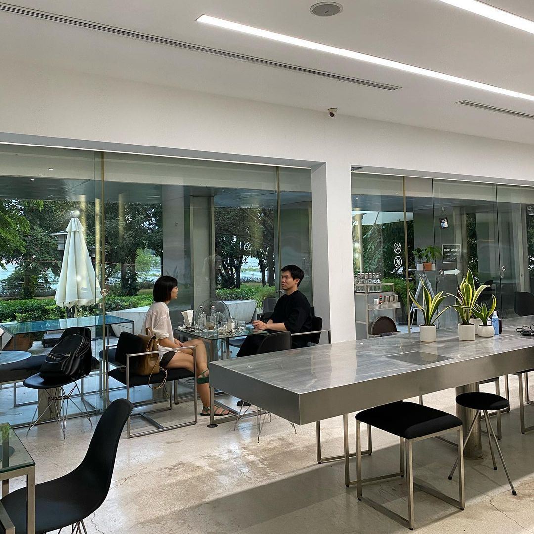 Không gian bên ngoài của Bosgaurus còn được thiết kế gần gũi với thiên nhiên, tạo nên một khuôn viên xanh mát, thoáng đãng phủ đầy cây xanh. Ảnh: @imducbui