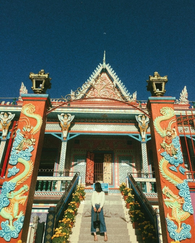 Góc chính diện của chùa Đất Sét. Ảnh: @na.kt9m9.
