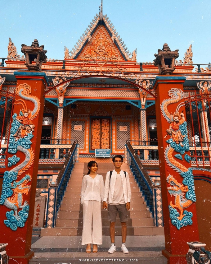 Chùa Chén Kiểu là ngôi chùa có kiến trúc độc đáo nhất của Sóc Trăng. Ảnh: @sharkieexx.