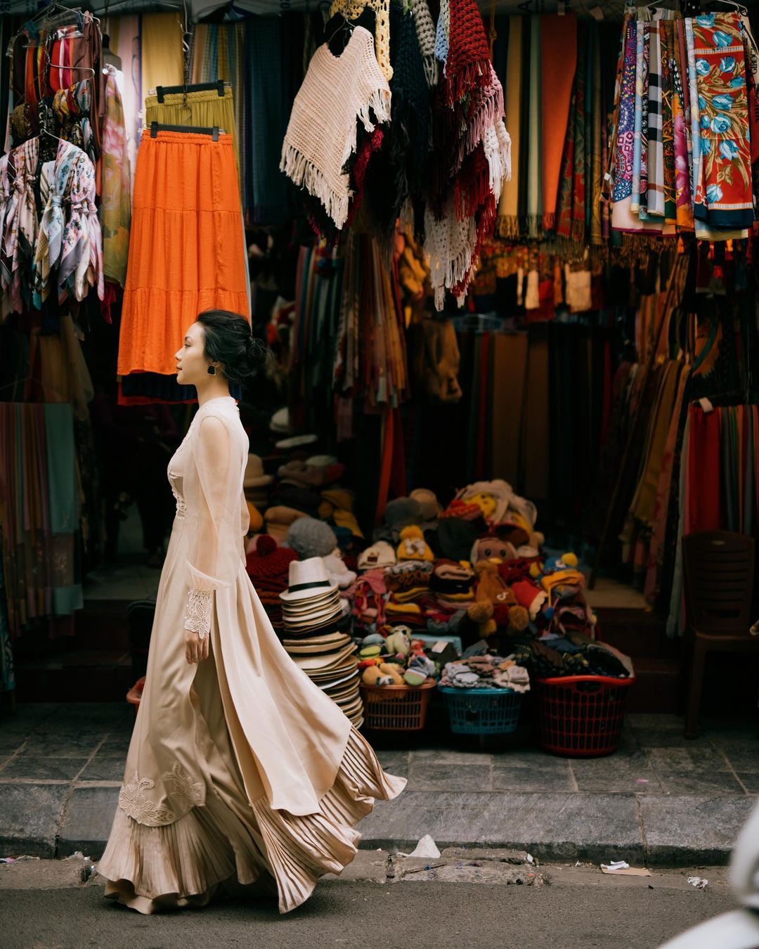Một thoáng mộng mơ ở thành phố giáp 8 tỉnh. Ảnh: @t.magazine_