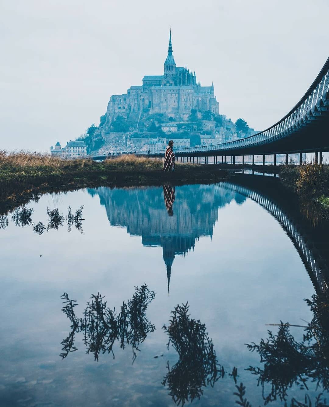 Du khách check in cùng lâu đài. Ảnh: @ibdansch