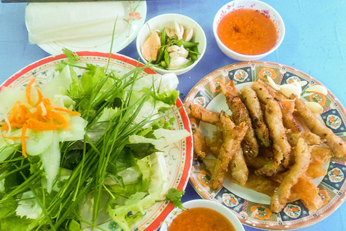 Nem nướng Bà Năm