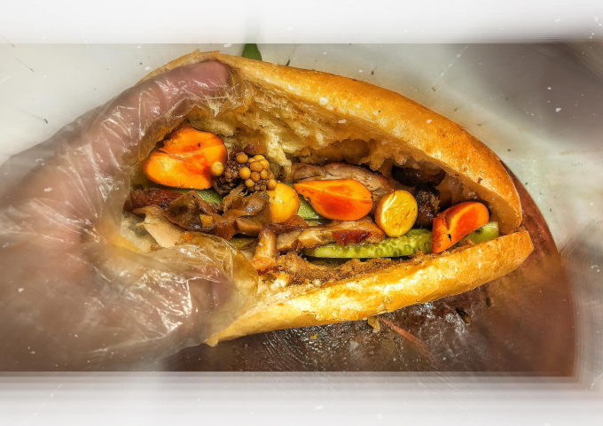 Ảnh: Bánh mì Mr Gà