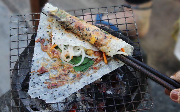 Bánh tráng nướng mắm ruốc