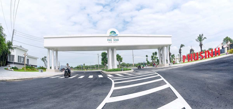 Cổng chảo của Khu đô thị - Du lịch sinh thái Cát Tường Phú Sinh thuộc tập đoàn Địa Ốc Cát Tường thuộc tỉnh lộ 9 của Long An