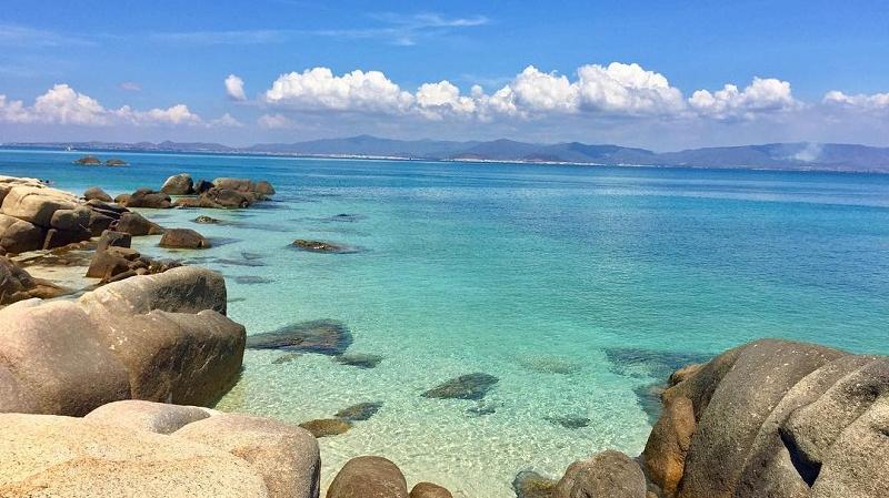 Biển Hòn Câu