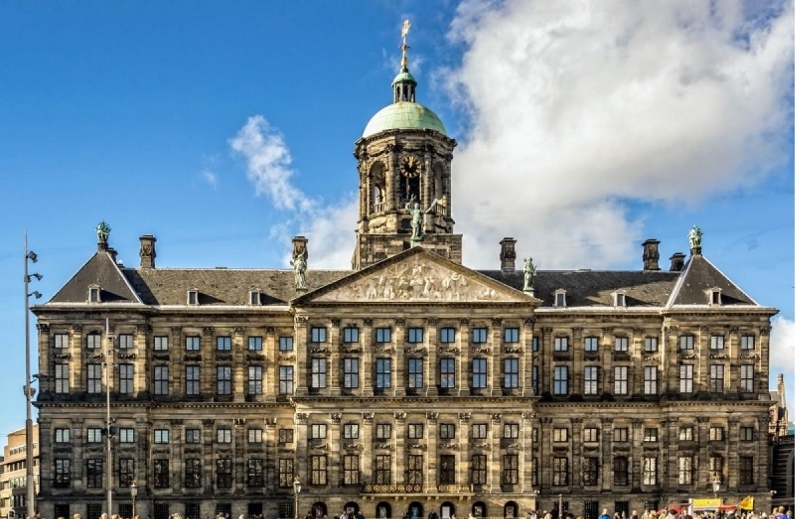 cung-dien-hoang-gia-tai-amsterdam-2319