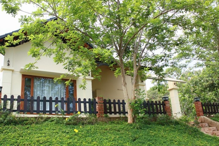 Ngôi nhà nhỏ xinh xắn dành riêng cho du khách lưu trú ở khu du lịch Mỹ Lệ - Ảnh: myletourism