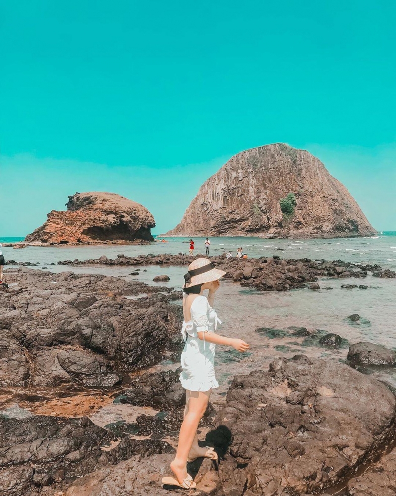 Nếu bạn muốn tìm một vùng biển hoang sơ, nhiều điều trải nghiệm thì Hòn Yến là lựa chọn lý tưởng. Ảnh: @n.t.b.khanh
