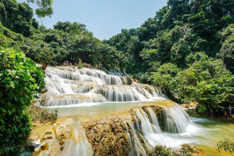 Thác Mây thuộc xã Thạch Lâm, huyện Thạch Thành, tỉnh Thanh Hóa.