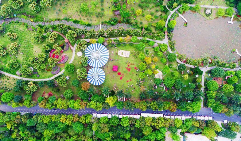 Điều đặc biệt tại khu vui chơi trẻ em này là diện tích khá rộng và được chia thành nhiều khu vui chơi khác nhau để bé thỏa thích lựa chọn vui chơi, khám phá