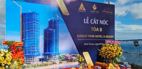 Crystal Bay, Tecco và các đối tác vừa làm lễ cất nóc tòa tháp thứ hai trong dự án SunBay Park Hotel & Resort được đánh giá là tổ hợp nghỉ dưỡng - giải trí biển mô hình ApartHotel đầu tiên tại Việt Nam tại Ninh Thuận Ảnh: P.V