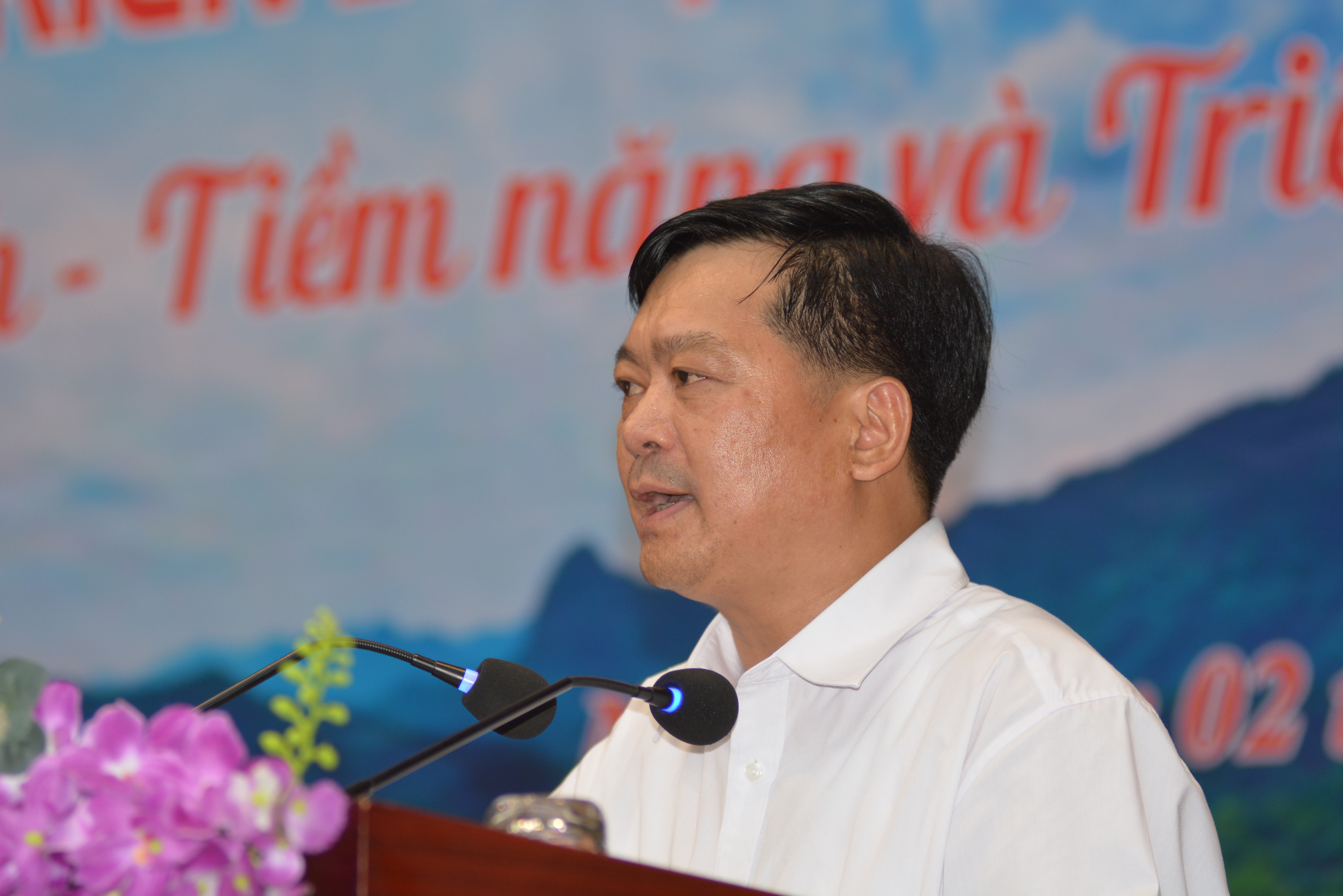 Ông Nông Văn Nguyên - Chủ tịch UBND huyện Na Rì (Ảnh: Tuấn Nam)