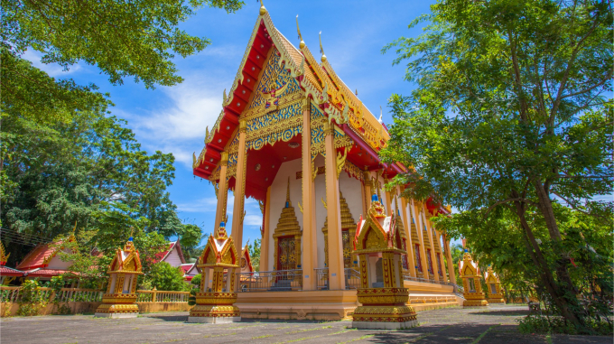 Wat Phra Nang Sang: ngôi đền Phật giáo lâu đời nhất trên Phuket và được xây dựng khi Thalang vẫn là thủ đô của đảo