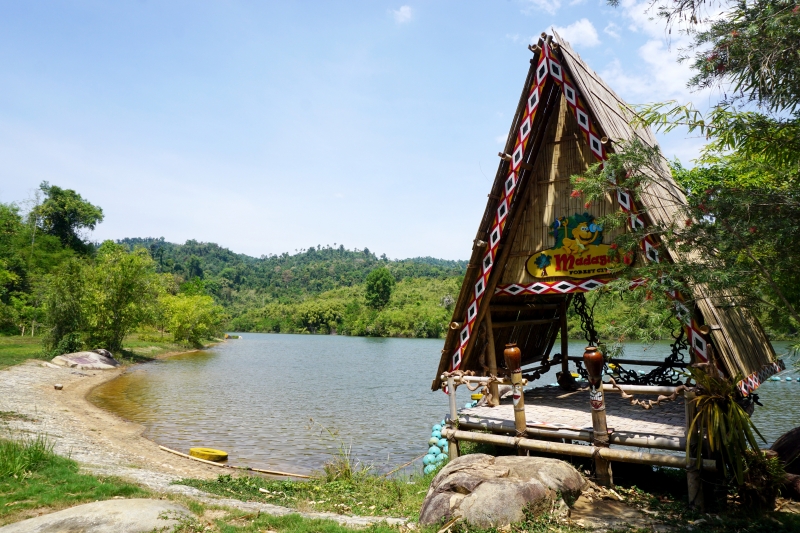 Hồ chèo thuyền Kayak - Ảnh Fiona Doan