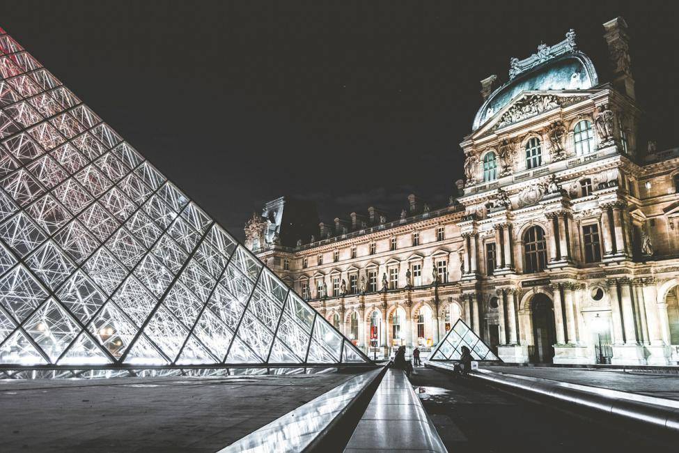 Bảo tàng Louvre ở Paris, Pháp