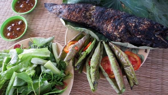Cá lóc nướng trui – món ăn dân dã đặc sản Cần Thơ