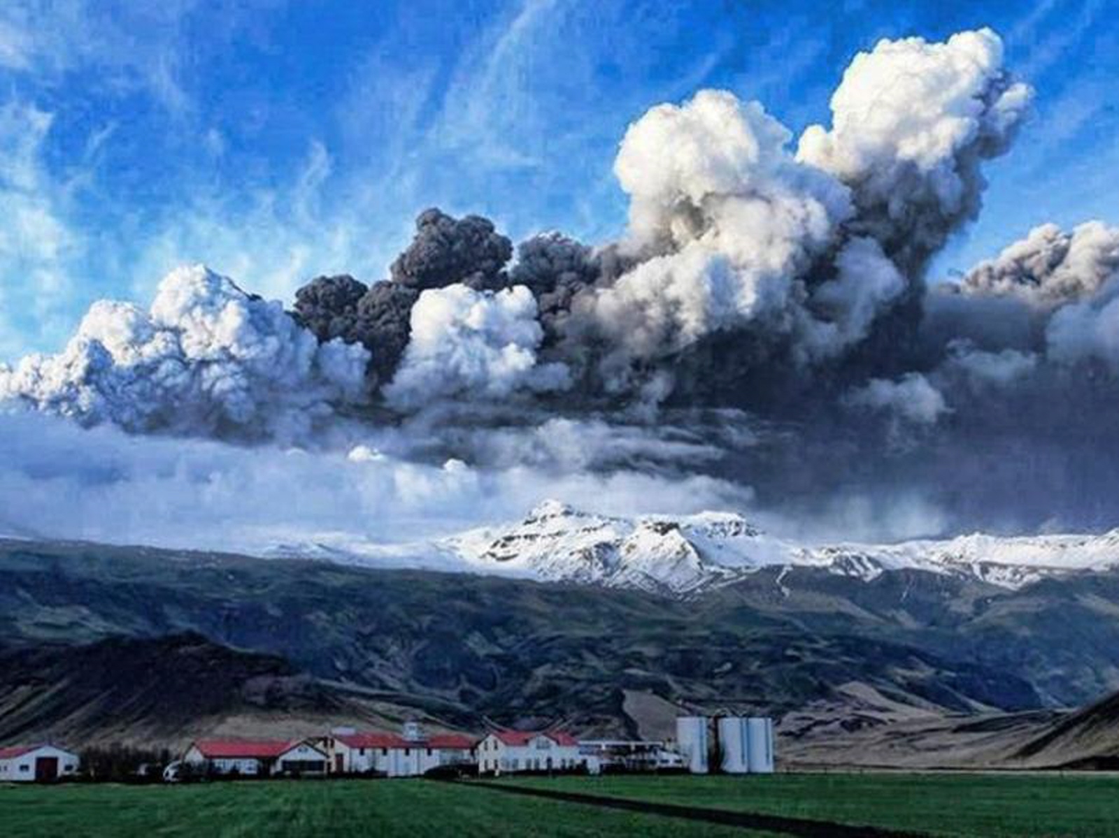 Núi Eyjafjallajökull ở Iceland