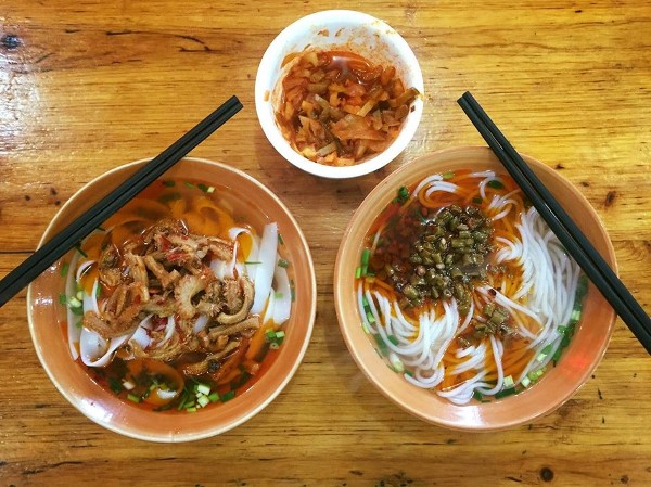 Mì ở Phượng Hoàng Cổ Trấn