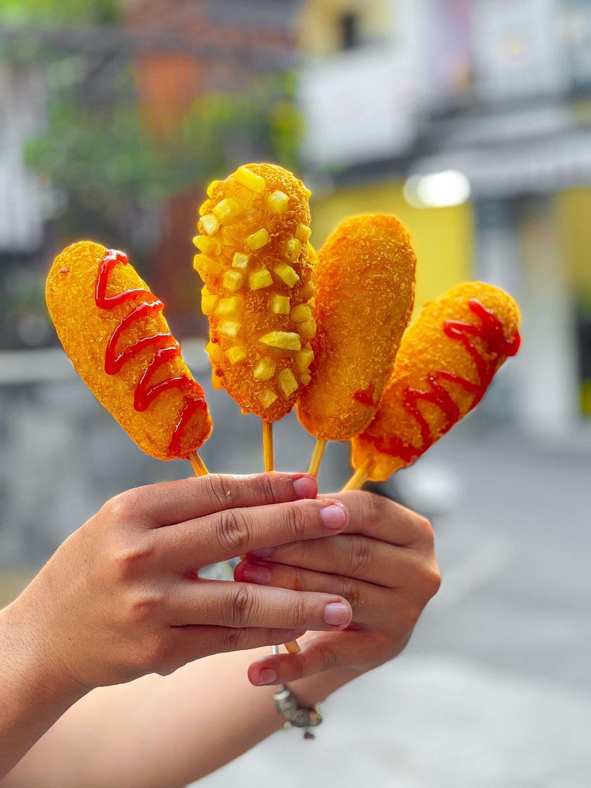 Hotdog Hàn Quốc tại HaBin Hotdog cũng gồm những vị cơ bản