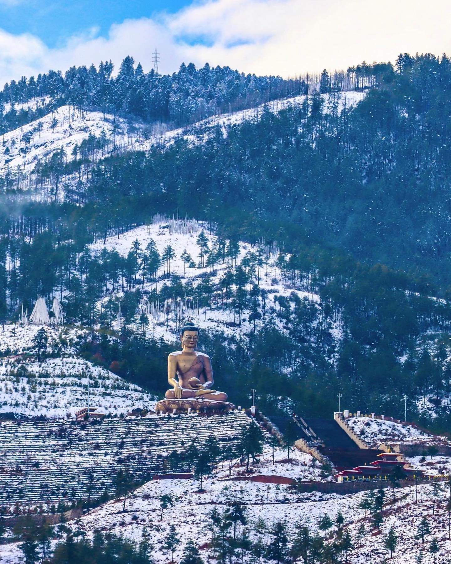Nơi đây không có đèn giao thông. Ảnh: @amazing_bhutan