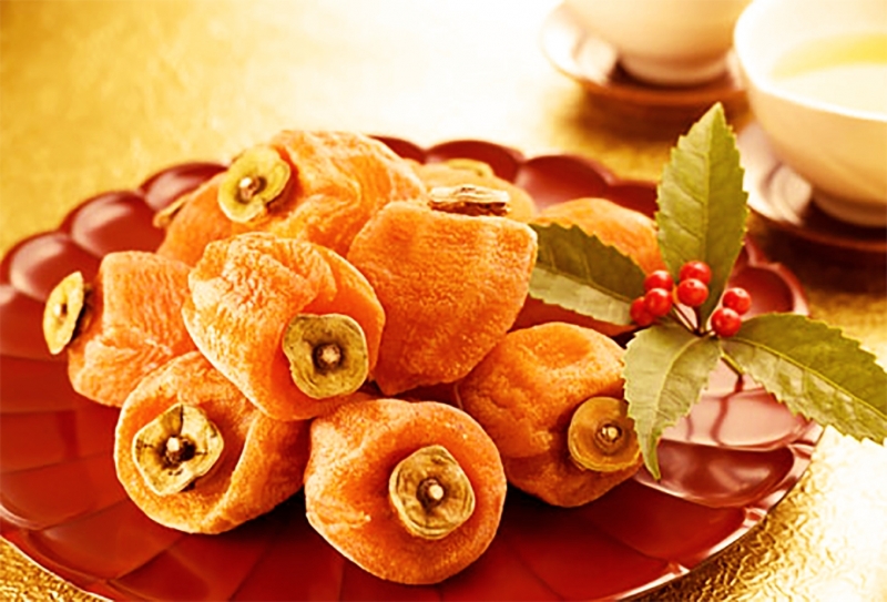 Hồng sấy khô nhưng độ dẻo và vị ngọt của trái hồng vẫn rất quyến rũ vị giác