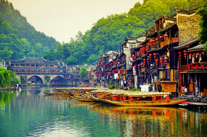 Phượng Hoàng cổ trấn được mệnh danh là chốn bồng lai tiên cảnh giữa lòng Trung Quốc