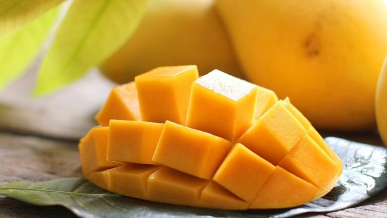 Xoài Cao Lãnh có độ ngọt thanh và lớp ruột dày cùi