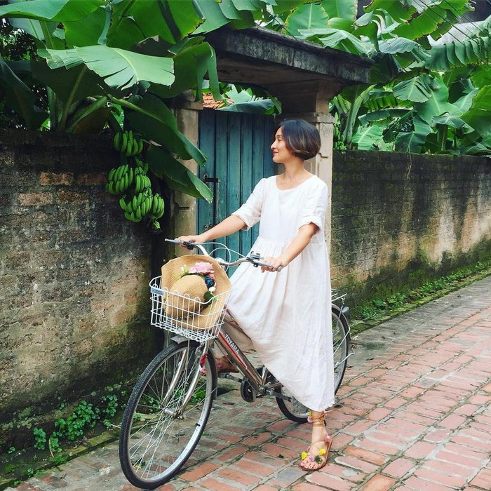 Bạn có thể thuê xe đạp để tham quan hết khu vực làng cổ.