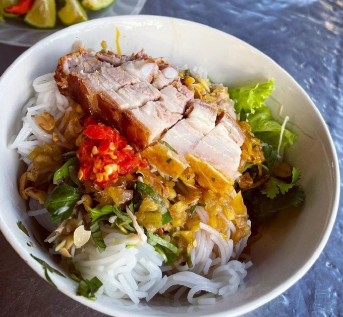 Bún mắm nêm