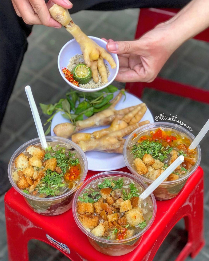 Đây là hàng súp thường bán vào chiều muộn, thích hợp để ăn sau giờ tan học, tan làm. Ảnh: @llickthespoon.