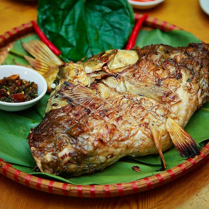 Pa pỉnh tộp - món ăn đặc trưng của người Thái không thể thiếu được chén gia vị mắc khén. Ảnh: Nguyễn Chinh.