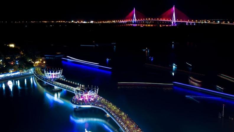 Bến Ninh Kiều về đêm- biểu tượng của thành phố Cần Thơ Ảnh: Nguyễn Xuân Hãn