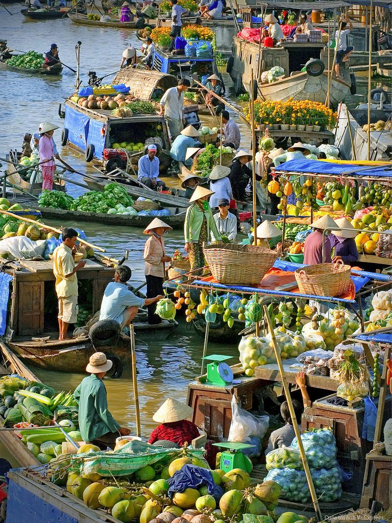 Chợ nổi Cái Răng nhộn nhịp vào mỗi buổi sớm mai Ảnh: Sưu tầm