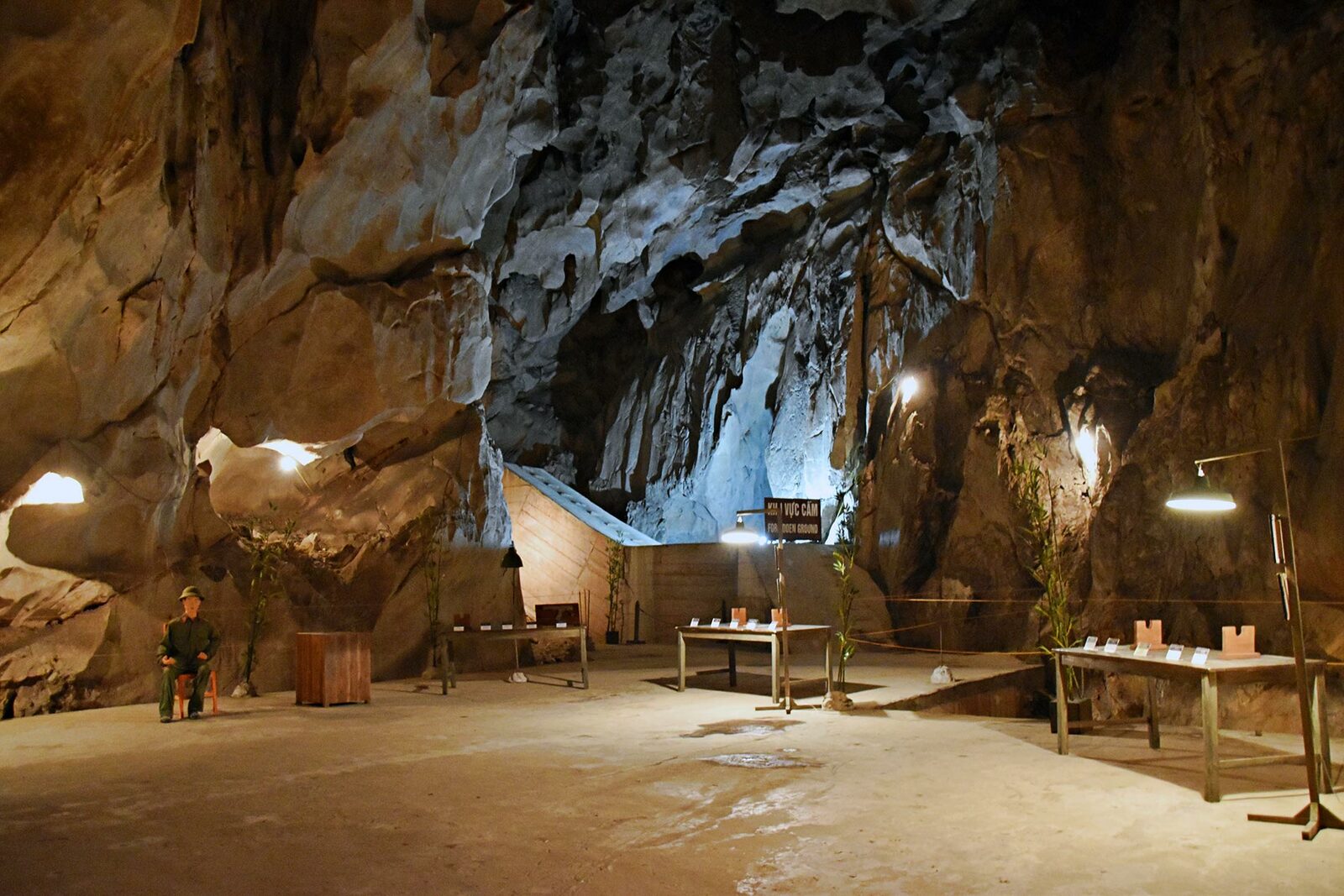 Hang quân Y