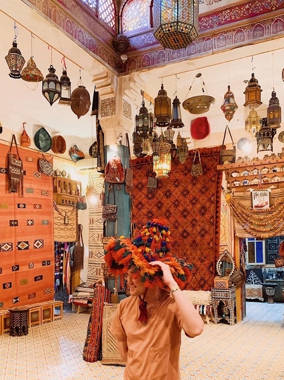 Quang Vinh check-in trong chuyến du lịch tại Morocco