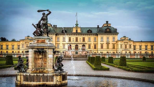 Cung điện Hoàng gia Drottningholm