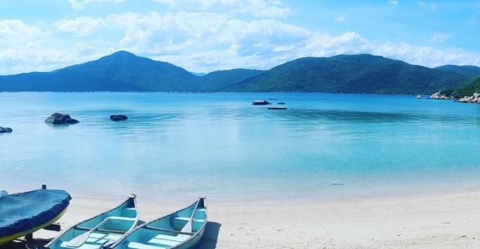 Đảo Hòn Ông được ví như một thiên đường nghỉ dưỡng hoang sơ hiếm có của vùng đất này
