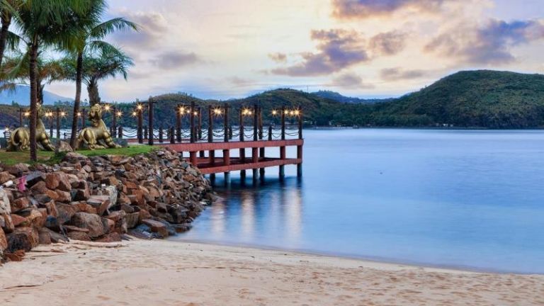 Hòn Tằm là một trong số những hòn đảo đẹp ở Nha Trang