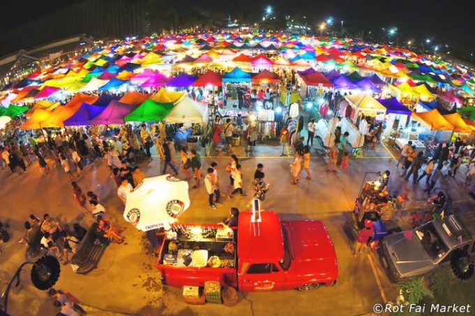 Train Market - địa điểm siêu vui ở xứ chùa Vàng
