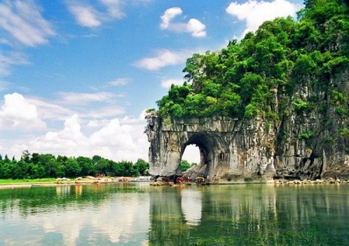Núi Voi nổi bật với nét đẹp tự nhiên, ghi dấu ấn những trang lịch sử hào hùng của dân tộc