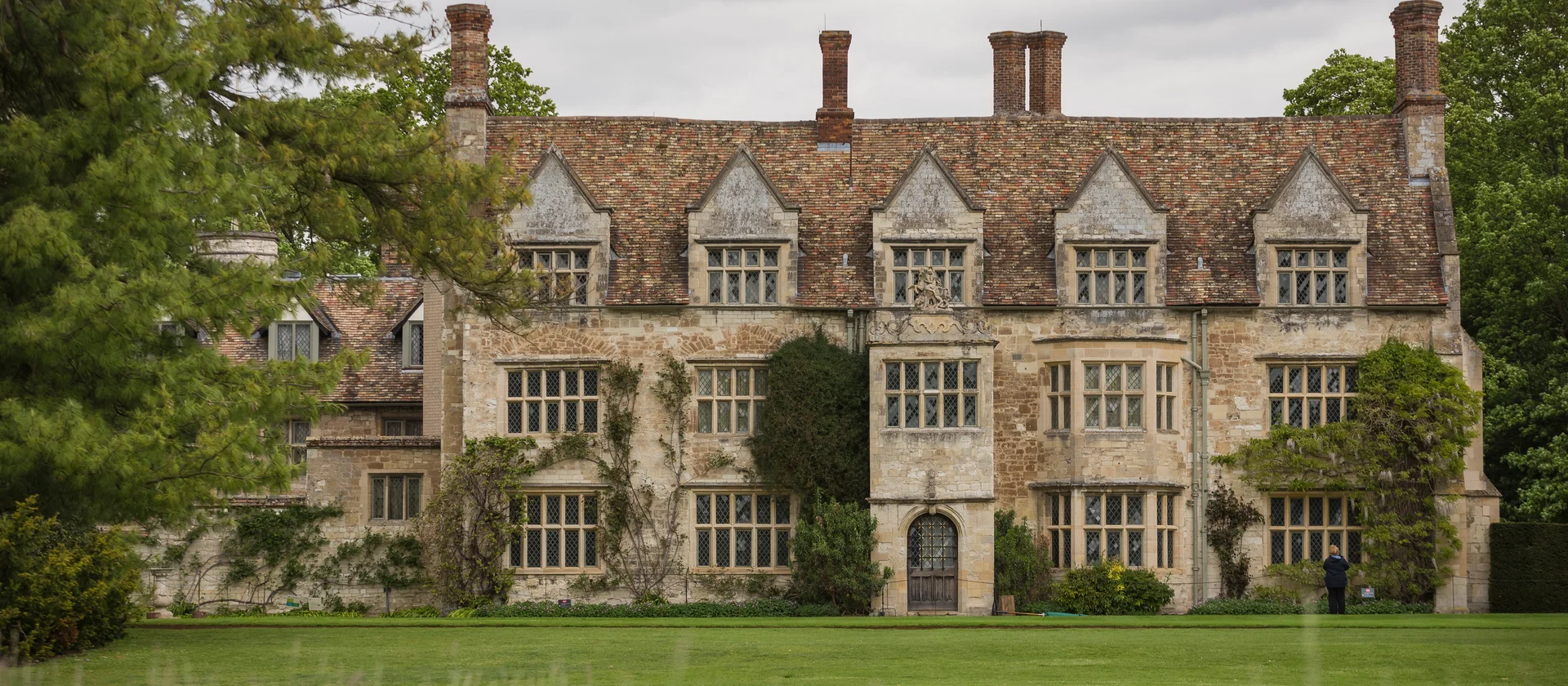 Anglesey Abbey được xây dựng vào thế kỷ thứ mười hai