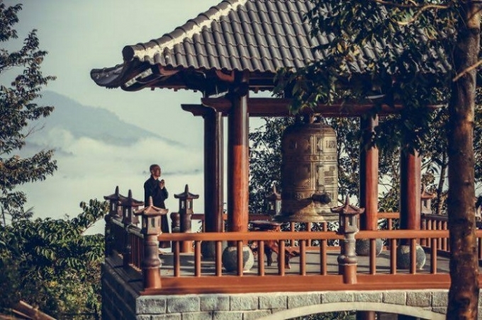 Chùa tọa lạc trên đồi rất yên tĩnh và trong lành