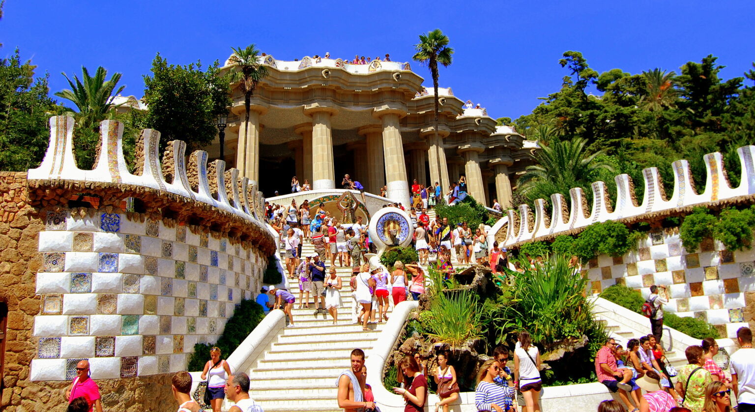 Park Guell ở Barcelona