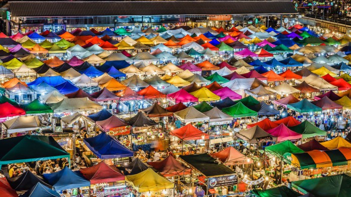 cho-Chatuchak-nhin-tu-xa