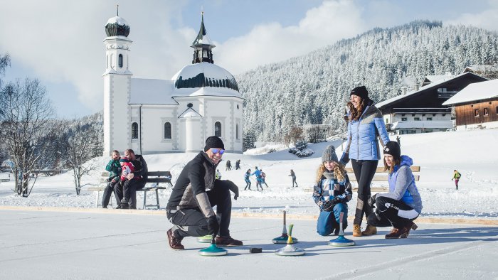 hotel_residenz_hochland_seefeld_tirol_winter_eisstockschie__en_02_1